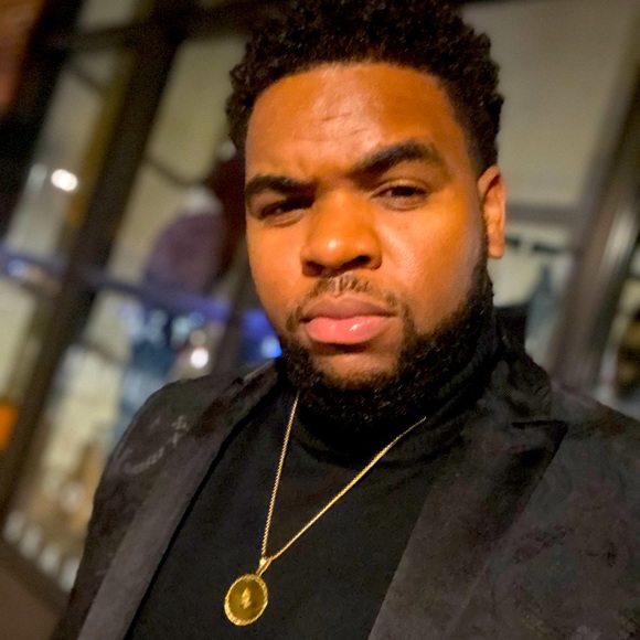 Meet Your Posher, Jonathan - Picture 1 of 1